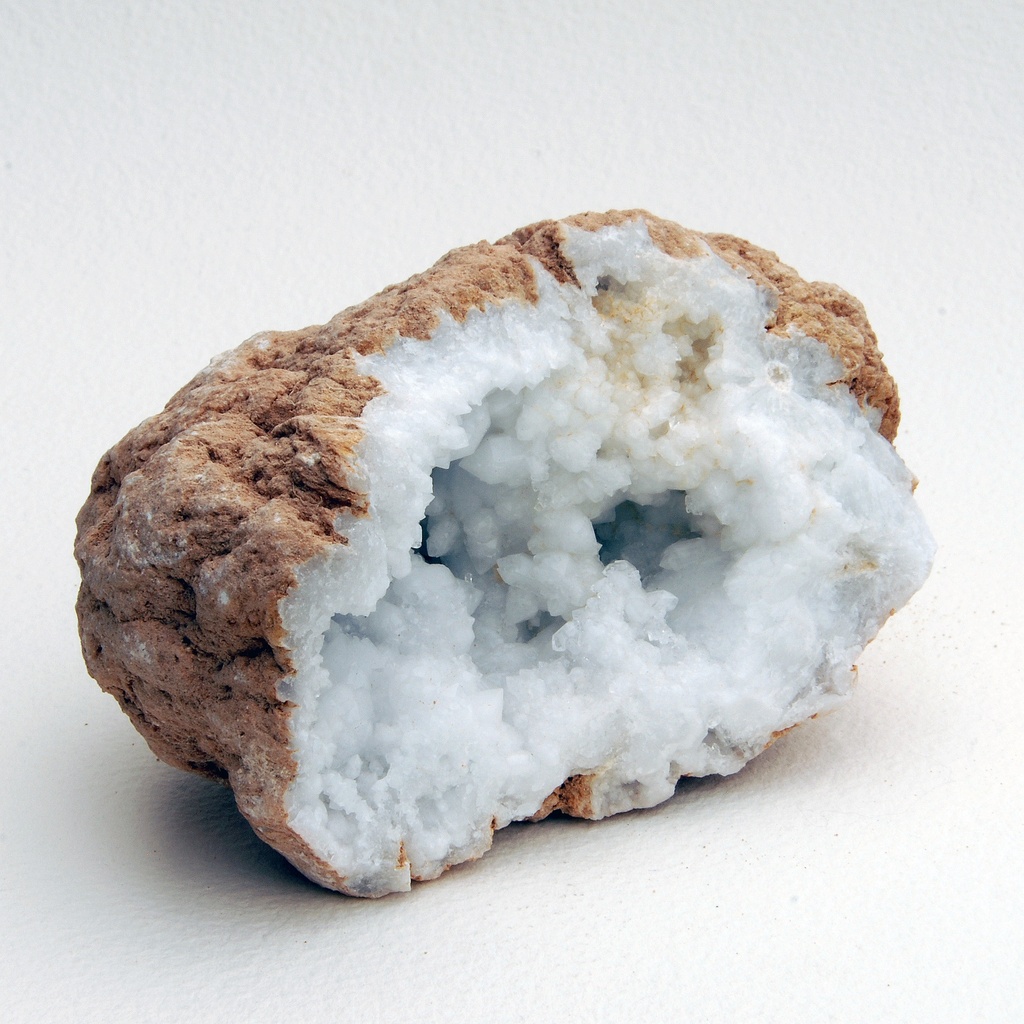Géode de quartz (1 moitié) modèle moyen